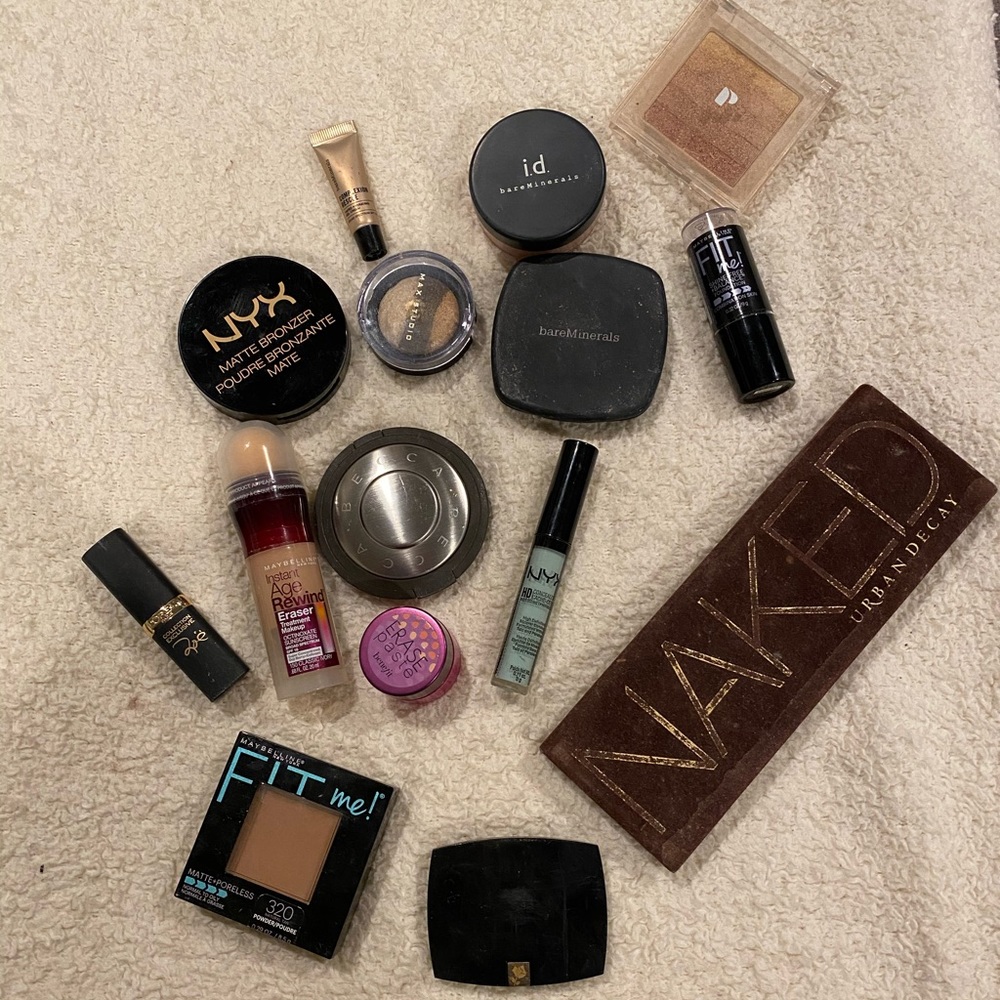 Makeup bundle
